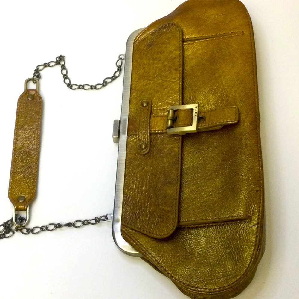 RAFE GOLD PATENT CRINKLE LEATHER CLUTCH WITH STRAP EUC VINTAGE